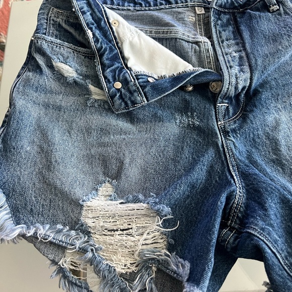 - Good American High Waisted Button Front Distressed Jeans 8/29 - Picture 4 of 4